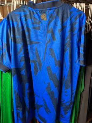 Alternative view of New with tags El Salvador home jersey Large.