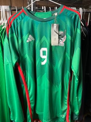 New with tags Mexico Home Raul 22-23 jersey large, long sleeve.