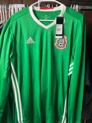 NWT Mexico 16/17 long sleeve XL