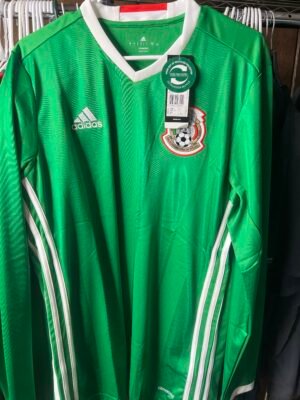 NWT Mexico 16/17 long sleeve Large