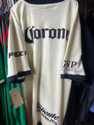 Alternative view of NWT Club America XL