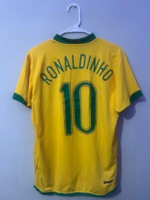 Alternative view of Ronaldinho 2006 Brazil Home Jersey