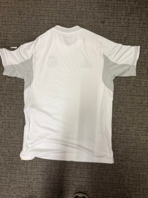 Alternative view of Real Madrid 25/26 Medium