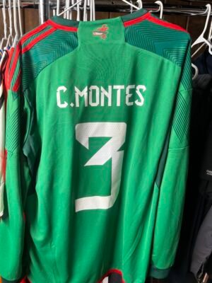 Alternative view of Cesar Montez Large NWT  22/23